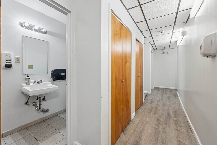 More Photos Of 422 Grand St, Hoboken Apartments For Sale