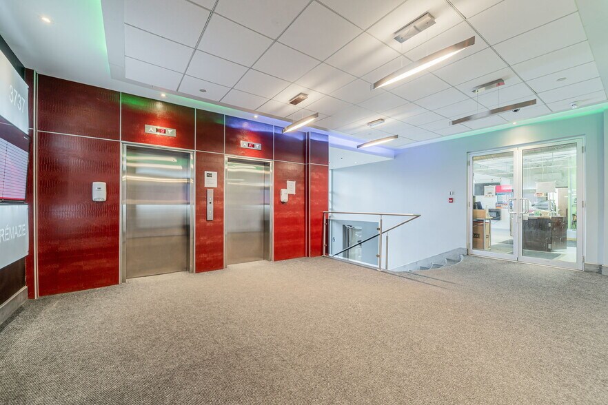 More Photos Of 3737 Boul Cremazie E, Montréal Office For Lease