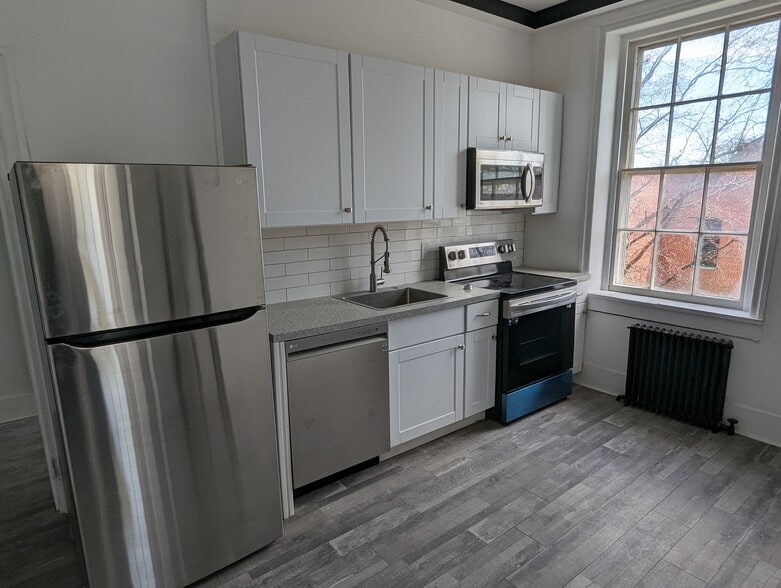 More Photos Of 82 W Broadway, Salem Apartments For Sale