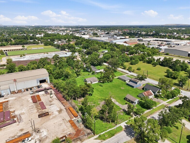 More Photos Of 1420 Miles St, Houston Land For Lease
