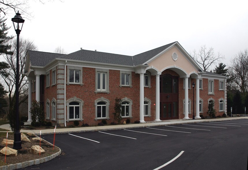 Primary Photo Of 689 Valley Rd, Gillette Medical For Lease