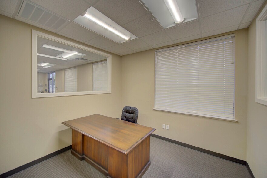 More Photos Of 437 Century Park Dr, Yuba City Office Residential For Lease