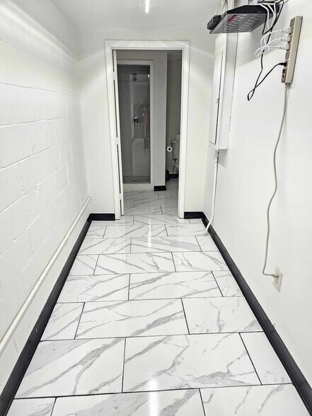 More Photos Of 4312 Saint Goar St, Dickinson General Retail For Sale