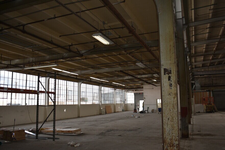 More Photos Of 2459 E Vernon Ave, Vernon Warehouse For Lease