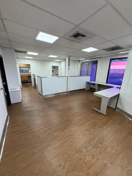 More Photos Of 2020 E 67th St, Los Angeles Food Processing For Lease