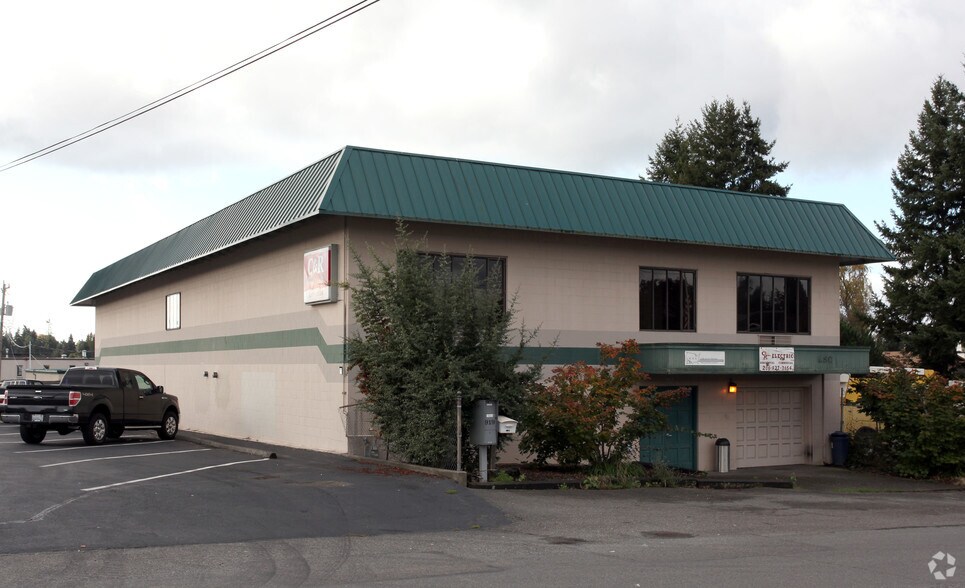 More Photos Of 919 SW 150th St, Burien Warehouse For Lease