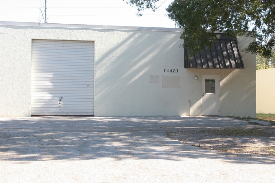 More Photos Of 14401 60th St N, Clearwater Warehouse For Lease