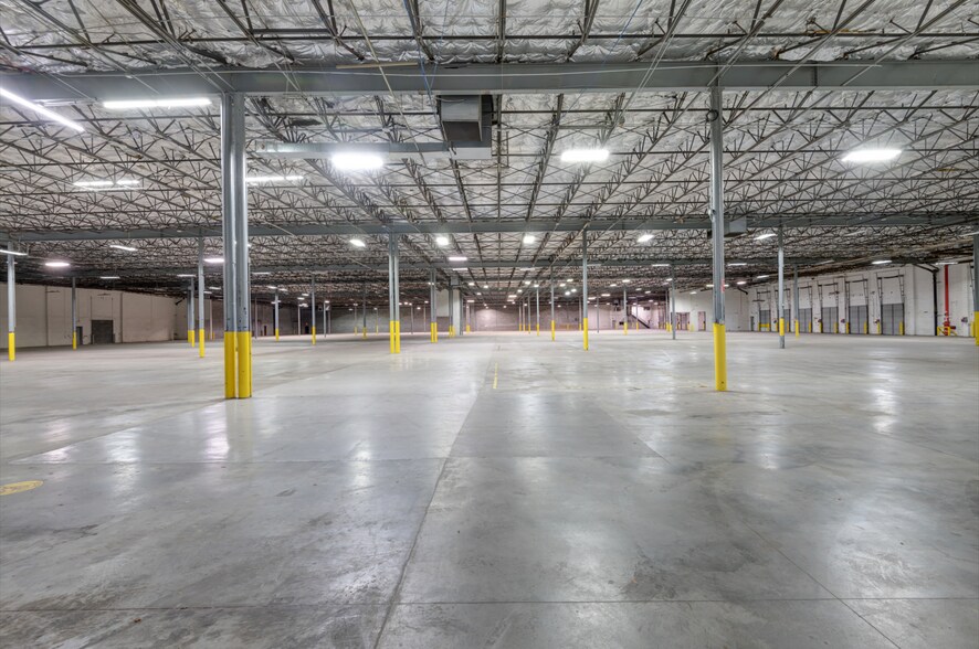 More Photos Of 6450 Jimmy Carter Blvd, Norcross Distribution For Lease