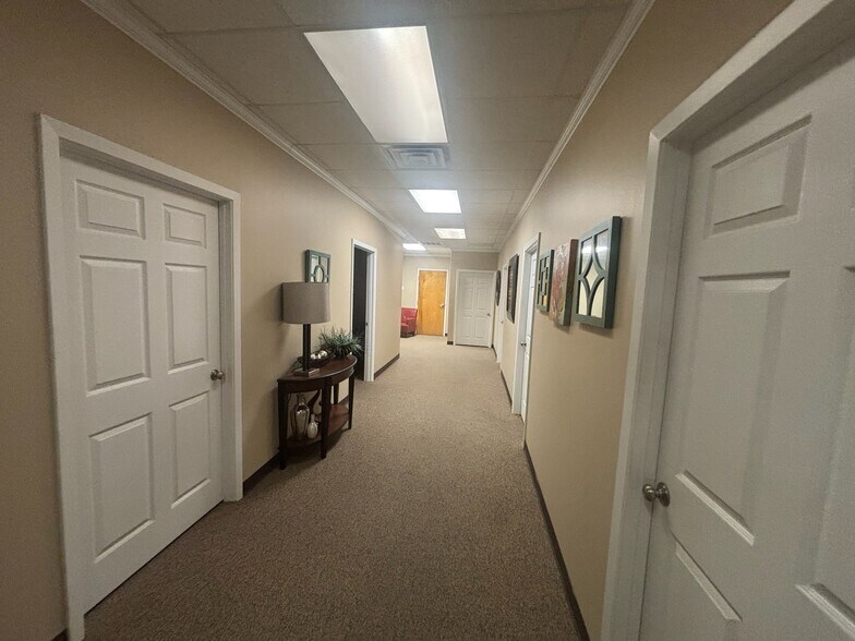 More Photos Of 9151 Youree Dr, Shreveport Distribution For Sale