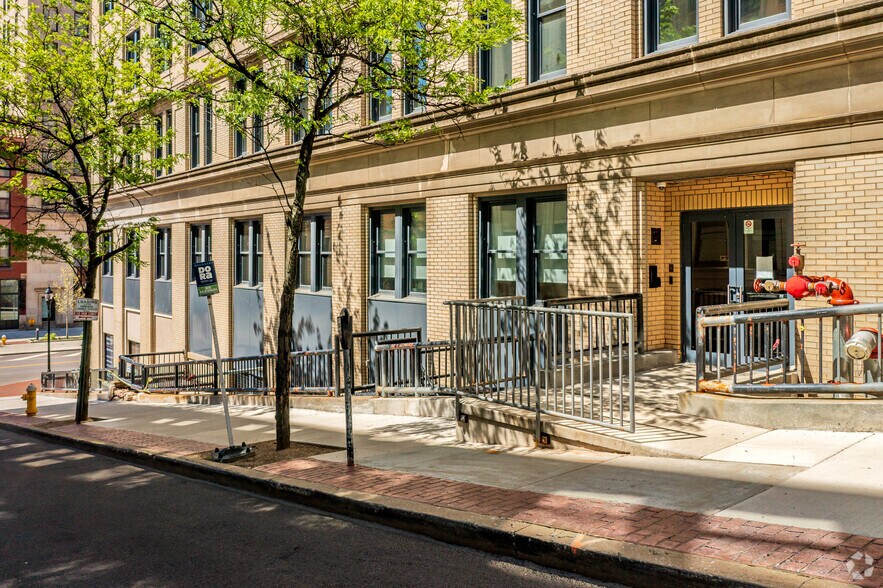 More Photos Of 159 S Main St, Akron Apartments For Lease