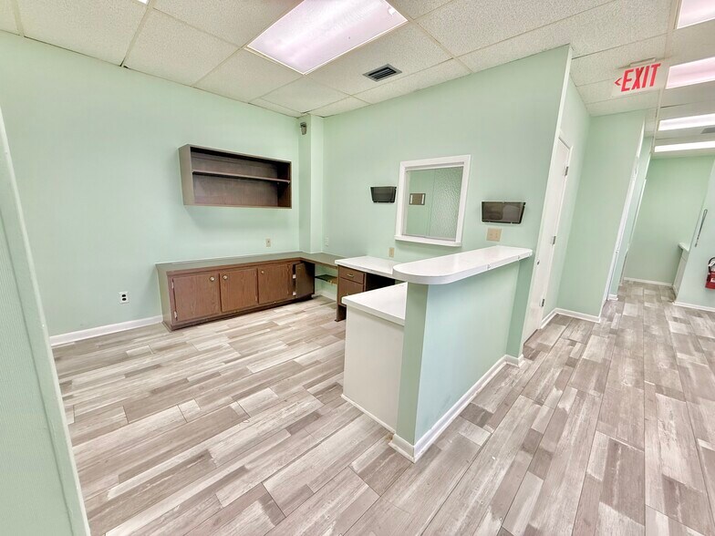 Primary Photo Of 3949 Evans Ave, Fort Myers Medical For Sale