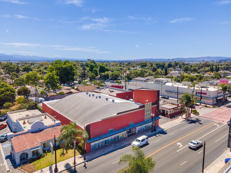 More Photos Of , Santa Ana General Retail For Sale