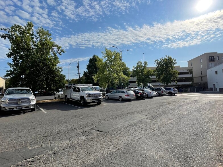 More Photos Of 1500 1st St, Napa Storefront Retail Office For Lease