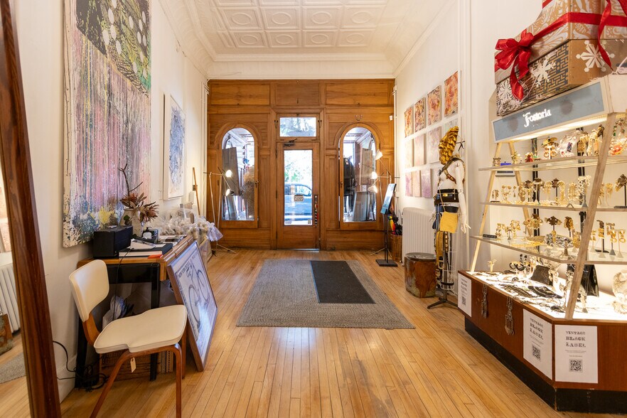 More Photos Of 711 Warren St, Hudson Storefront Retail Residential For Lease