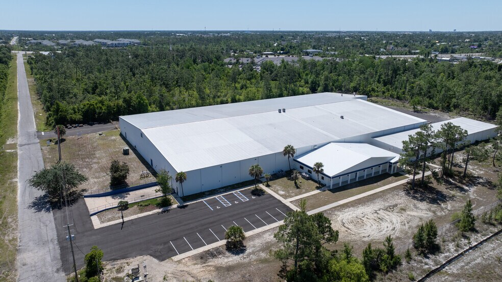 More Photos Of 909 W 39th St, Panama City Manufacturing For Lease