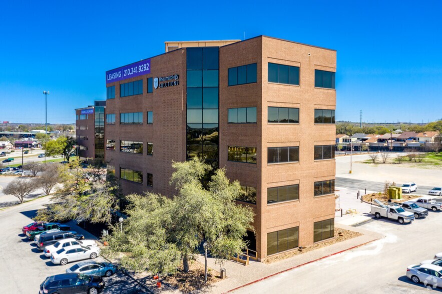 More Photos Of 8930 Fourwinds Dr, San Antonio Office For Lease