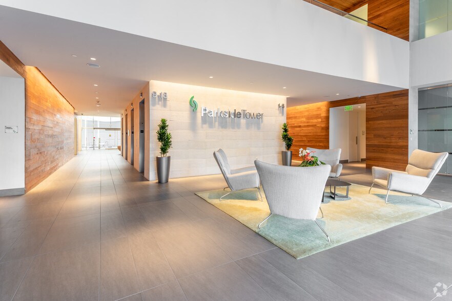 More Photos Of 3500 Maple Ave, Dallas Office For Lease