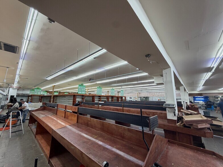 More Photos Of 249-02-249-46 Horace Harding Expy, Little Neck Supermarket For Lease