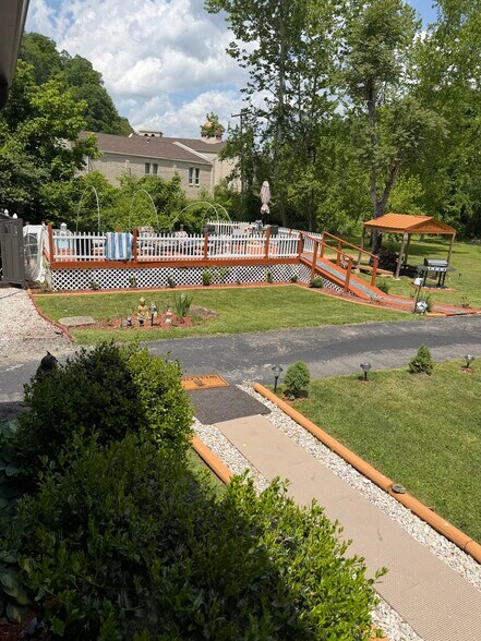 More Photos Of 2507 5th Street Rd, Huntington Specialty For Sale