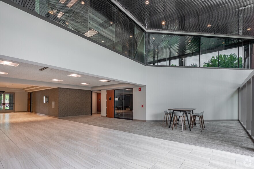 More Photos Of 5410 Maryland Way, Brentwood Unknown For Lease