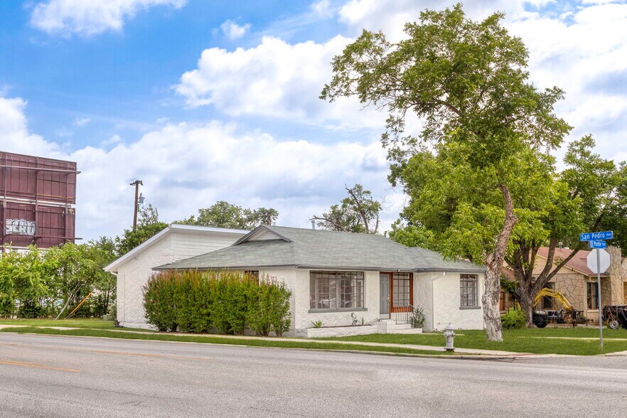 More Photos Of 5600 San Pedro Ave, San Antonio Office Residential For Sale