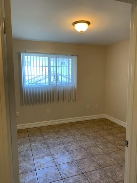 More Photos Of 17088 Chatsworth St, Granada Hills Apartments For Sale