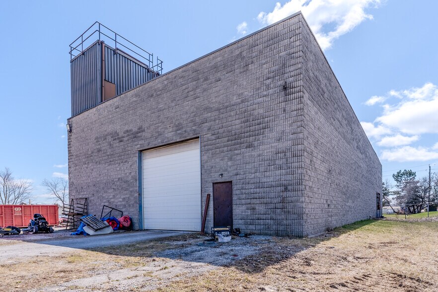 More Photos Of 9 Hawk St, Nanticoke Industrial For Sale