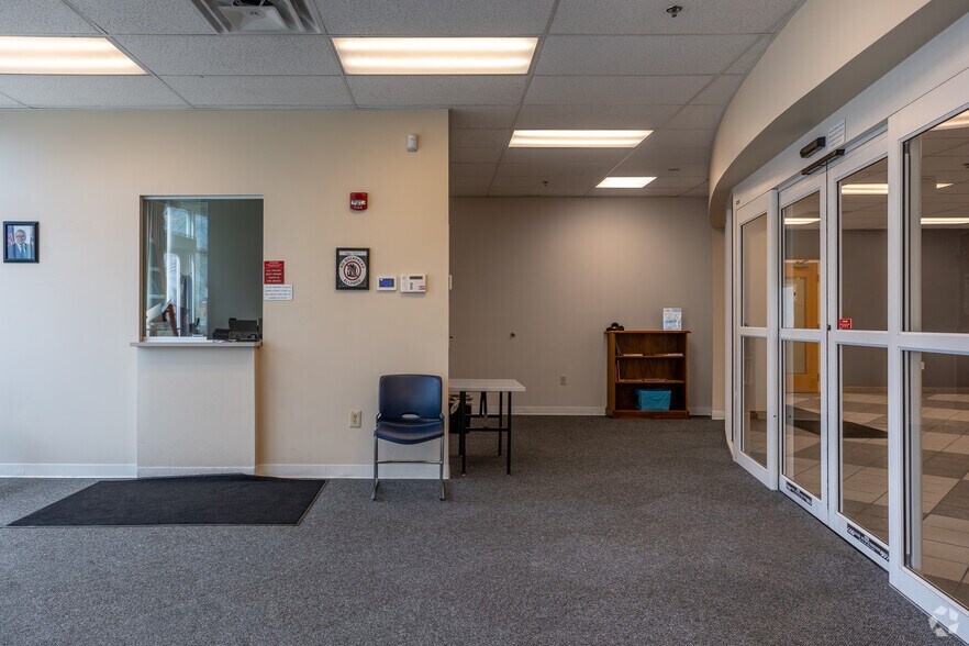 More Photos Of 4485 Northland Ridge Blvd, Columbus Office For Sale