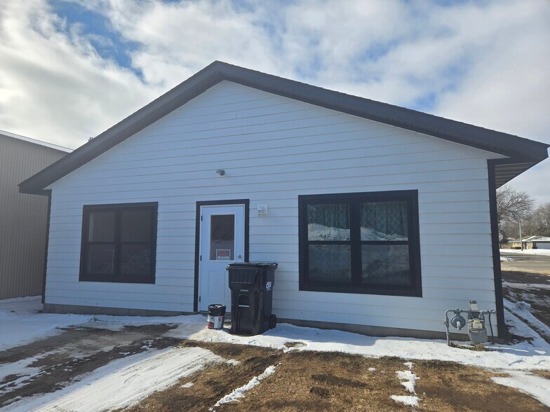 More Photos Of 120 Main St N, Pierz Office For Lease