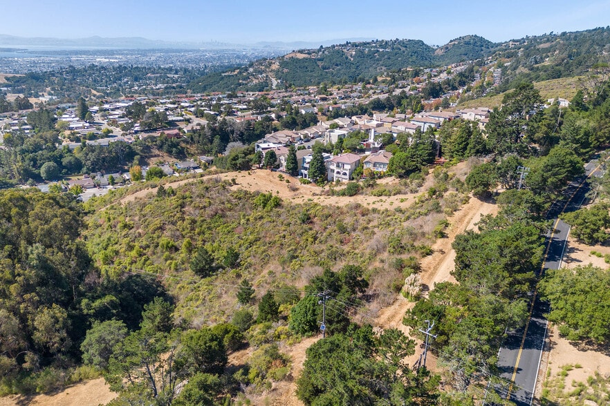 More Photos Of 14381 Skyline, Oakland Land For Sale