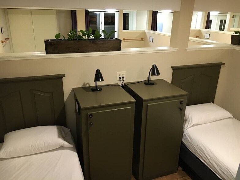 More Photos Of 444 S Beech Mountain Pky, Banner Elk Office For Sale