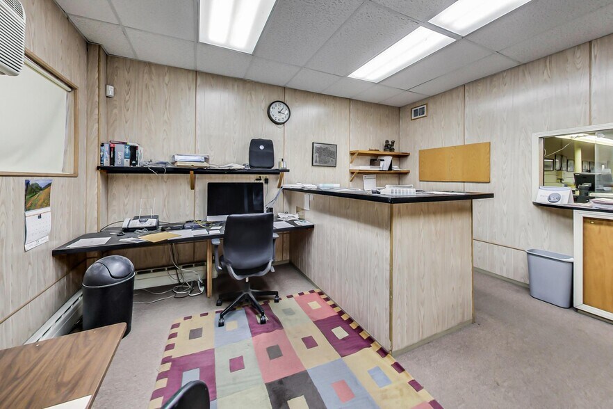 More Photos Of 5746 N Western Ave, Chicago Warehouse For Sale