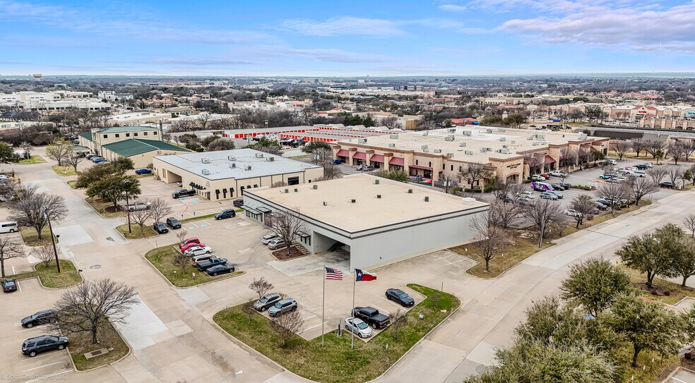 More Photos Of 2890 Market Loop, Southlake Light Manufacturing For Sale