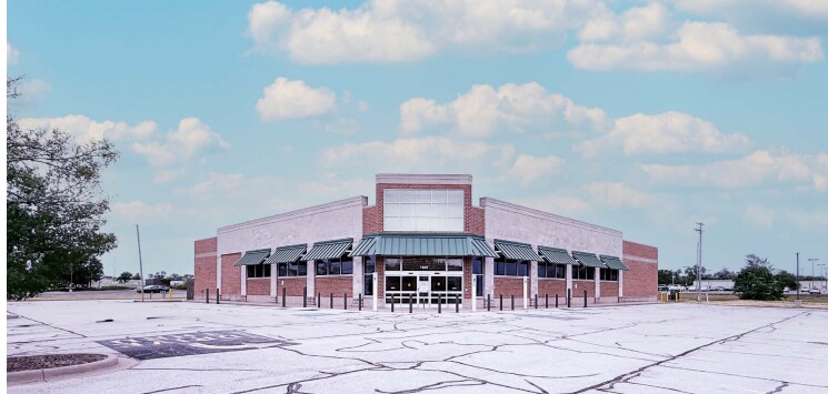 Primary Photo Of 1605 W 7th St, Joplin Drugstore For Lease