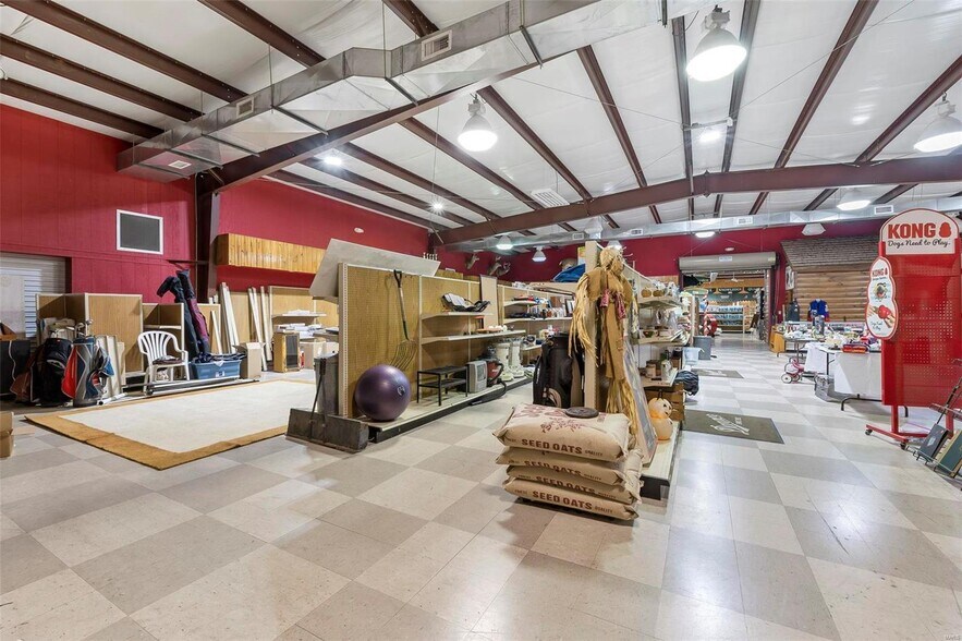 More Photos Of 1014 Linn St, Sikeston Freestanding For Sale