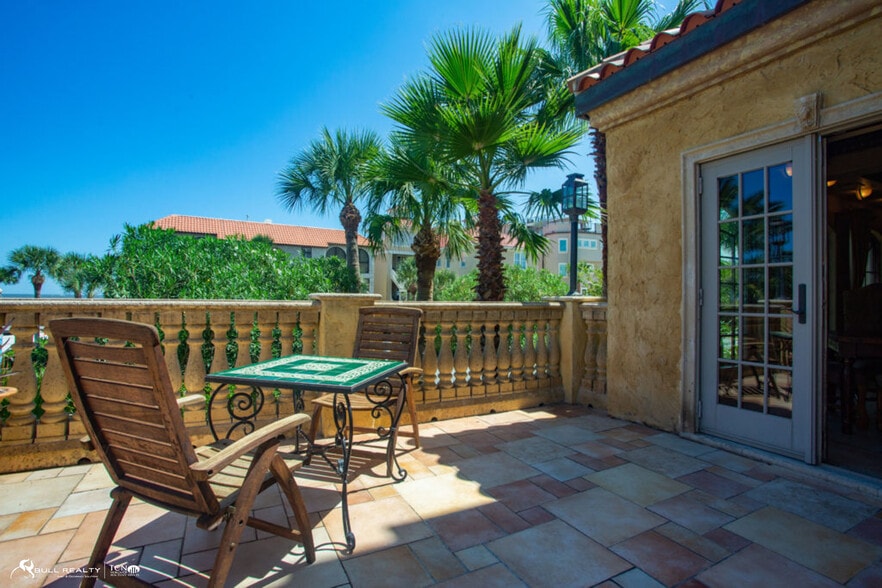 More Photos Of 935 Beachview Dr, Saint Simons Island Hotel For Sale