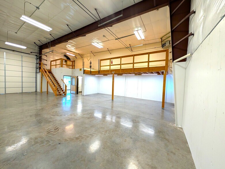 More Photos Of 5900 NE 152nd Ave, Vancouver Unknown For Lease