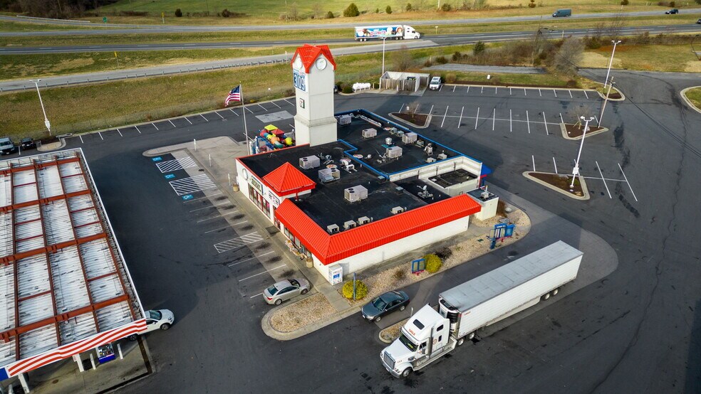 More Photos Of 10937 N Valley Pike, Broadway Restaurant For Lease