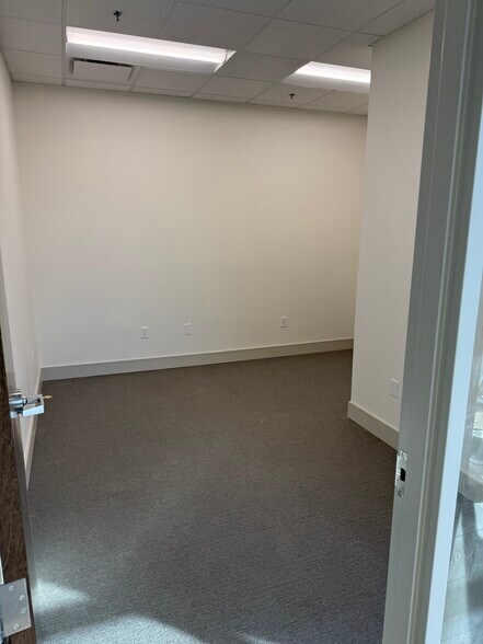 More Photos Of 321 W 1300 S, Heber City Office For Lease