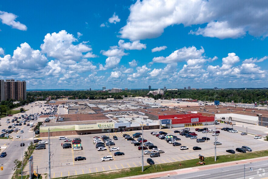 More Photos Of 499 Main St S, Brampton General Retail For Lease