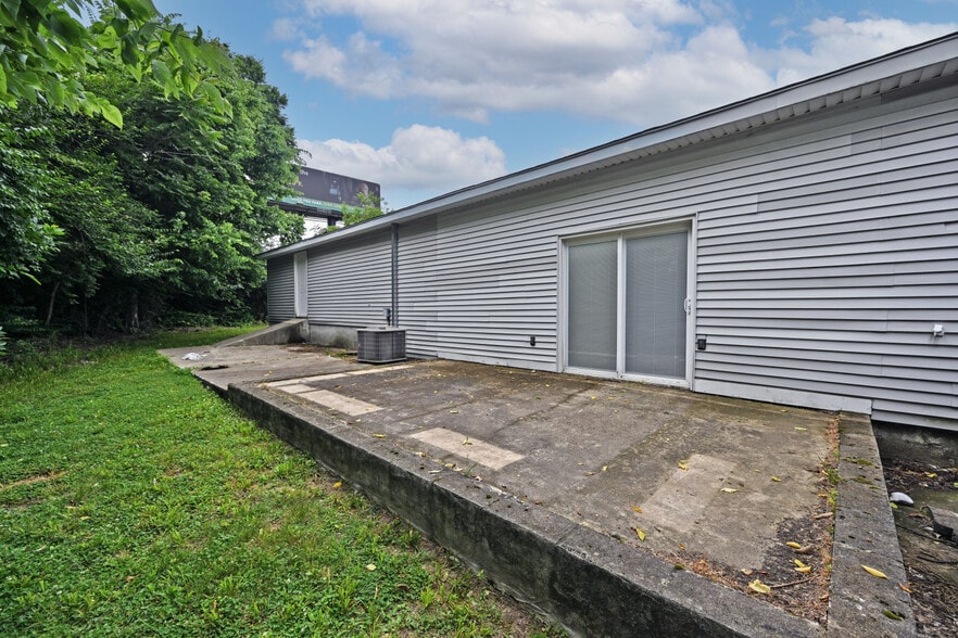 More Photos Of 9101 N Dixie Dr, Dayton Storefront Retail Office For Sale
