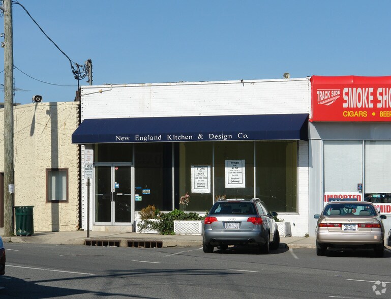 More Photos Of 55-59 Jackson Ave, Syosset Storefront For Lease