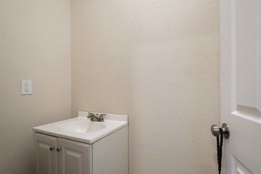 More Photos Of 7116 Rose Ave, Orlando Land For Sale