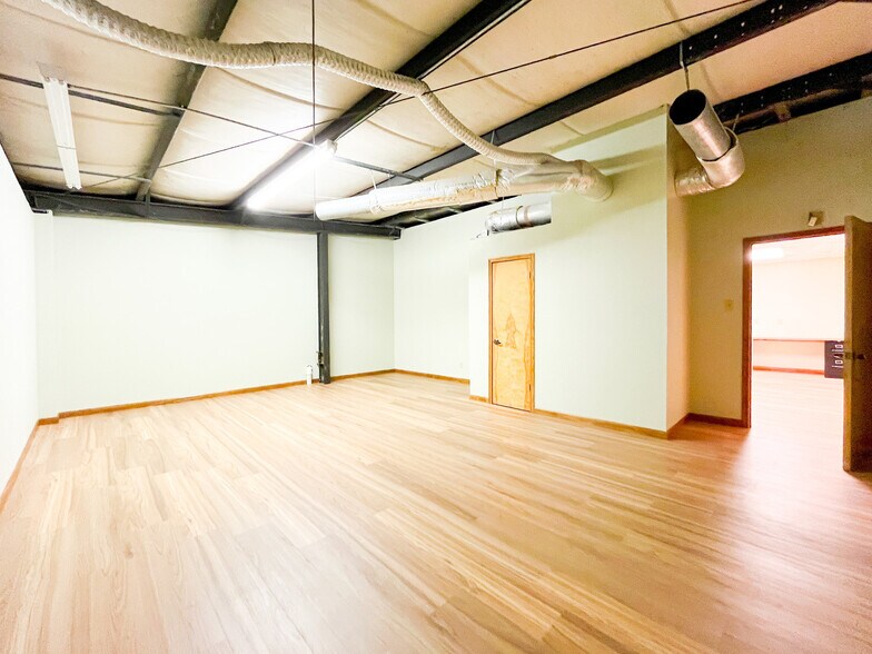 More Photos Of 6720 Exchequer Dr, Baton Rouge Warehouse For Lease
