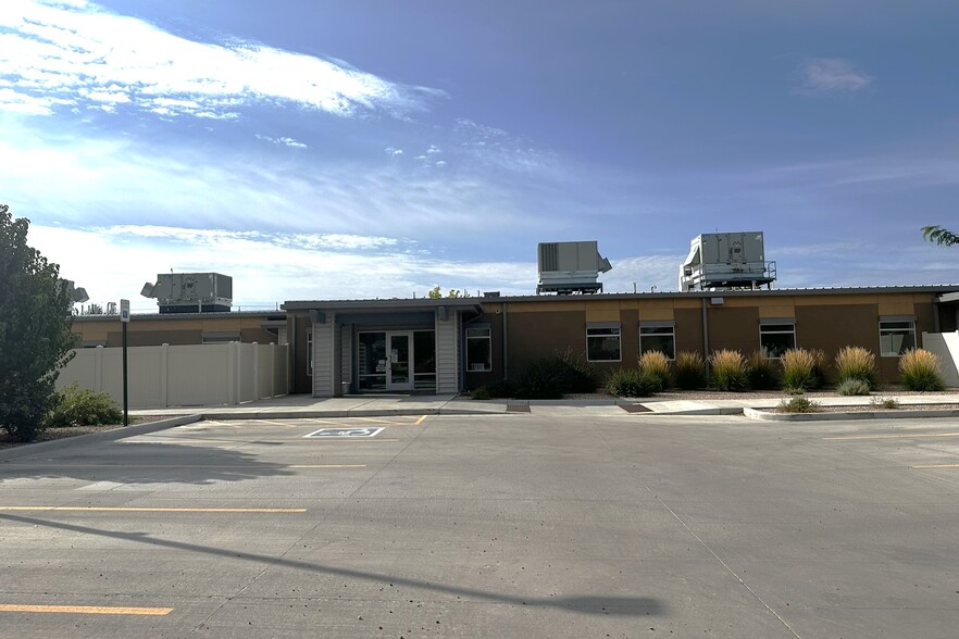 More Photos Of 3210 E Rd, Clifton Office For Sale