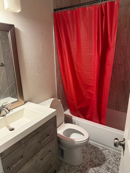 More Photos Of 107 University Dr, Colorado Springs Apartments For Sale