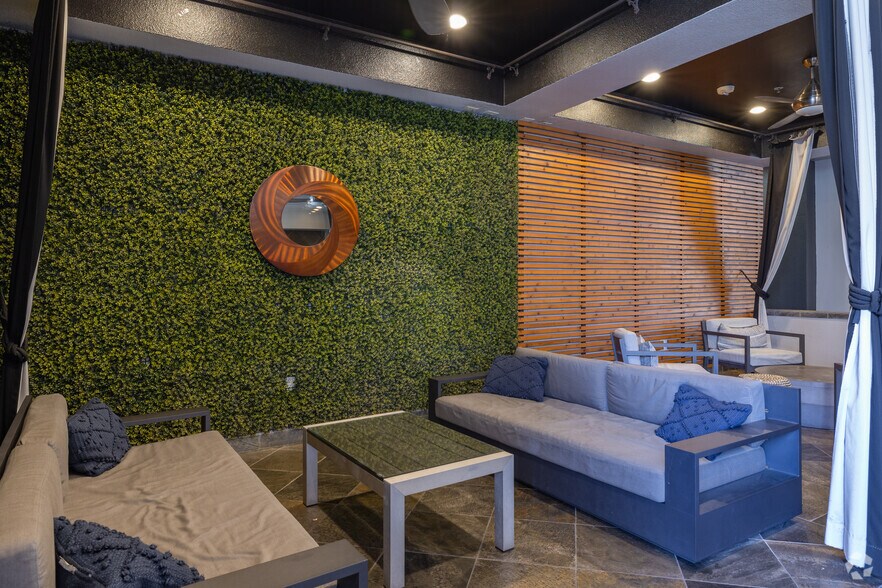 More Photos Of 12808 Queensbury Ln, Houston Apartments For Lease