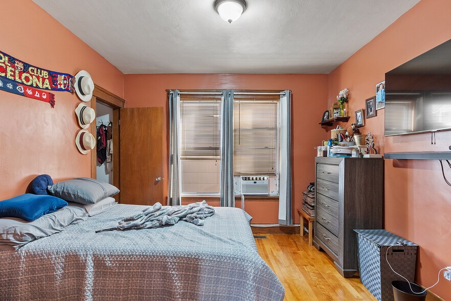 More Photos Of 36-38 Houghton St, Worcester Apartments For Sale