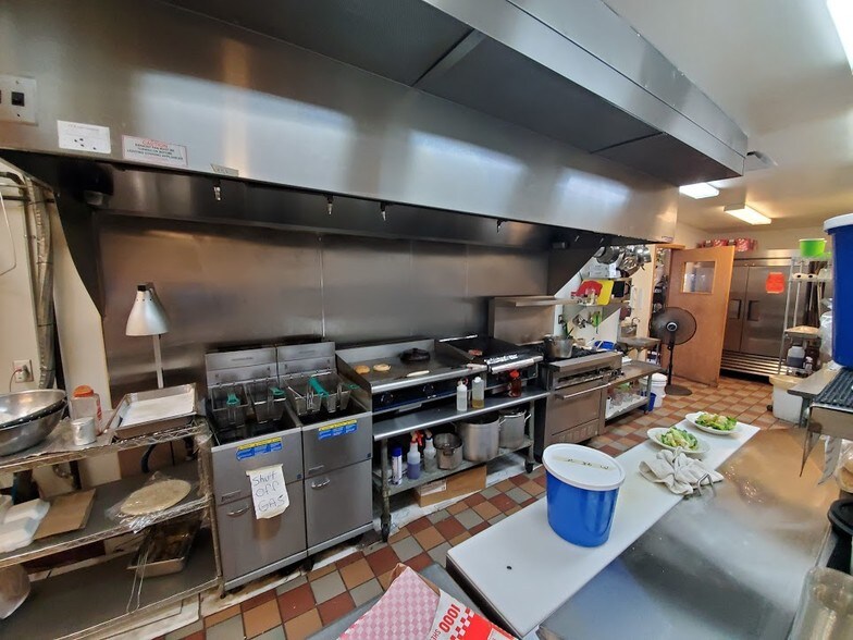 More Photos Of 407 S Mill St, Rushford Restaurant For Sale