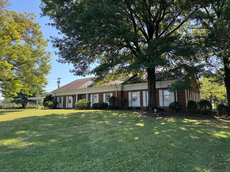 More Photos Of 155 Main St, Bloomsbury Office For Lease